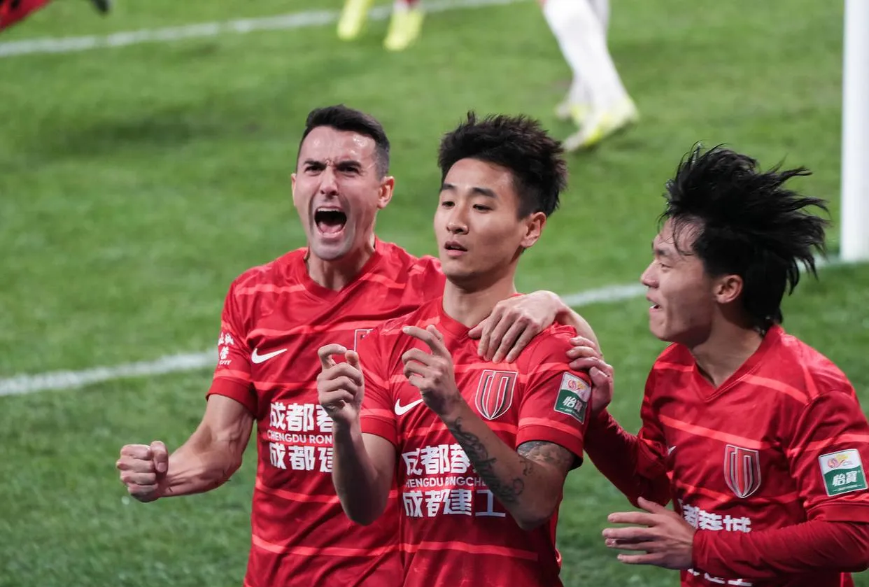 爱游戏官网平台入口 -关于里程碑夜！成都蓉城扳平良机；德国杯今晨刷纪录；底气十足；年轻球员得到机会的信息